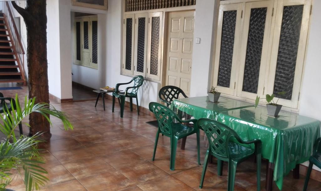 Hotel 100 Dehiwala-Mount Lavinia Zewnętrze zdjęcie